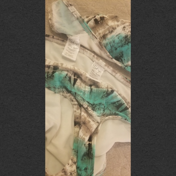 Skye Swimsuit NWOT - Picture 4 of 4